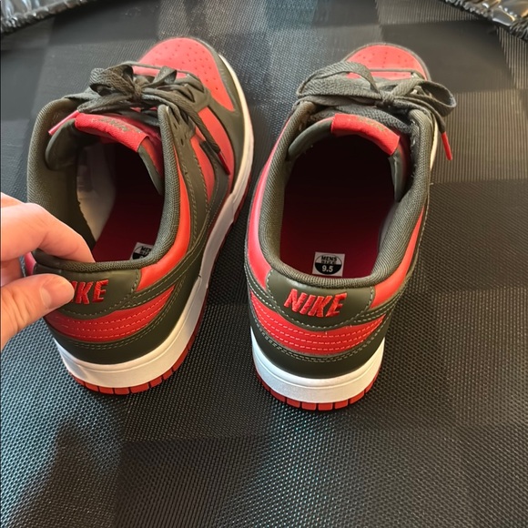 Nike Men's Red black/gray dunks - Picture 5 of 5